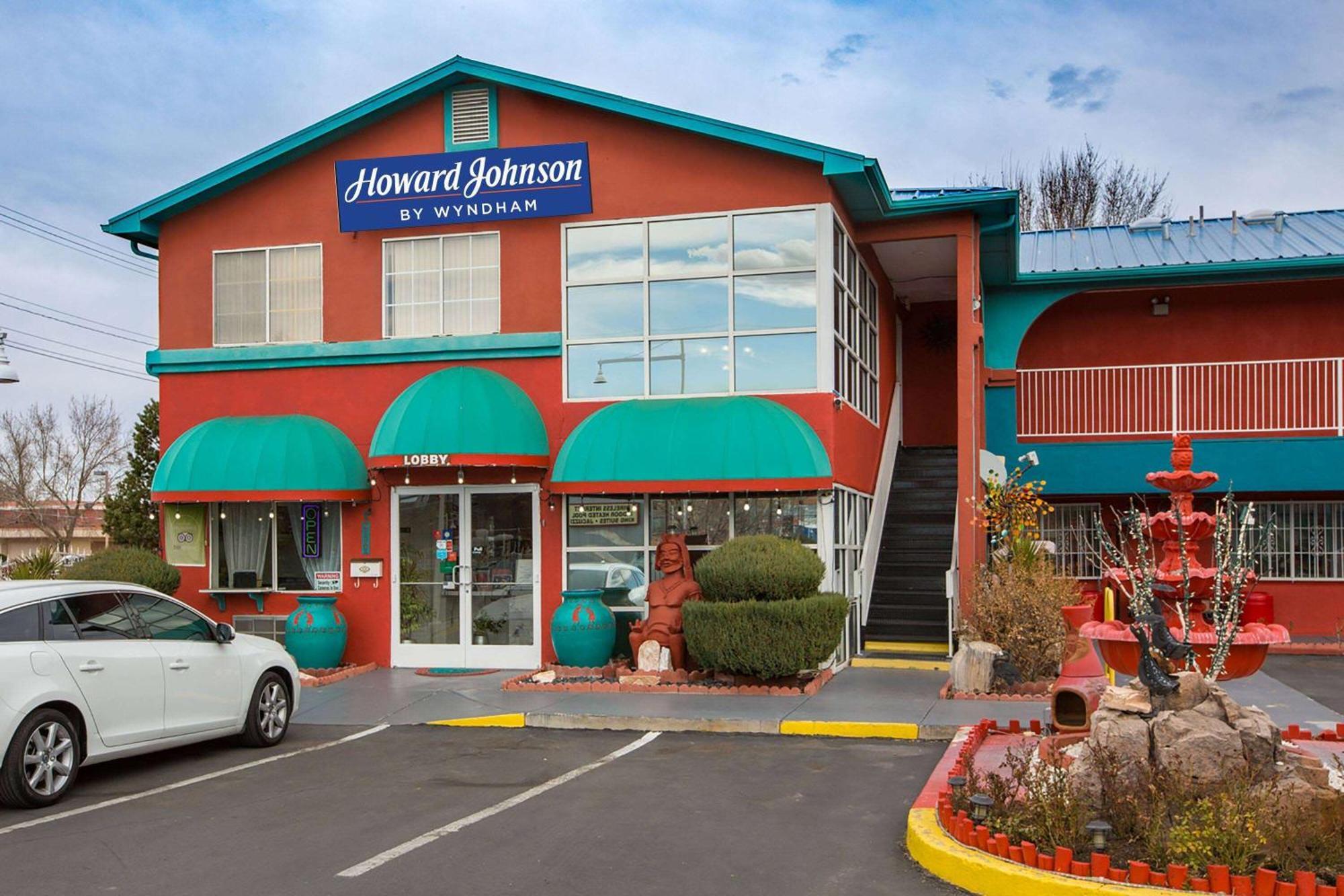 Sandia Peak Inn Old Town Abq, A Howard Johnson By Wyndham アルバカーキ エクステリア 写真