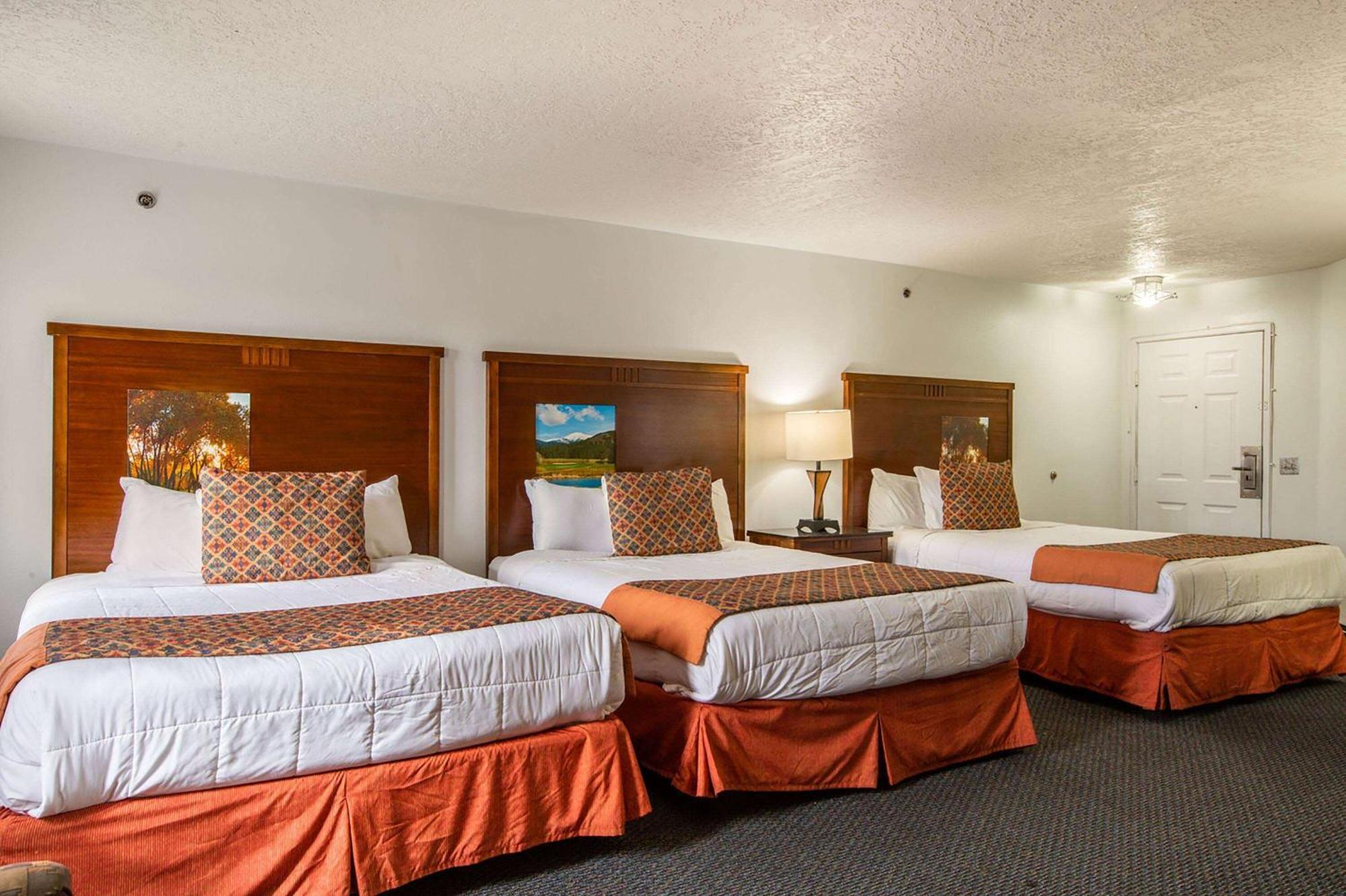 Sandia Peak Inn Old Town Abq, A Howard Johnson By Wyndham アルバカーキ エクステリア 写真